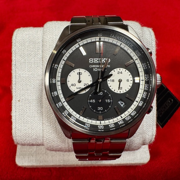 Brand New Seiko Chronograph Quartz Black Dial Men’s Watch – Brand New w/ Box&tag